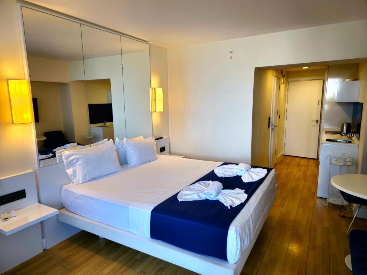 Hotel Orbi City Batumi Bagian luar foto