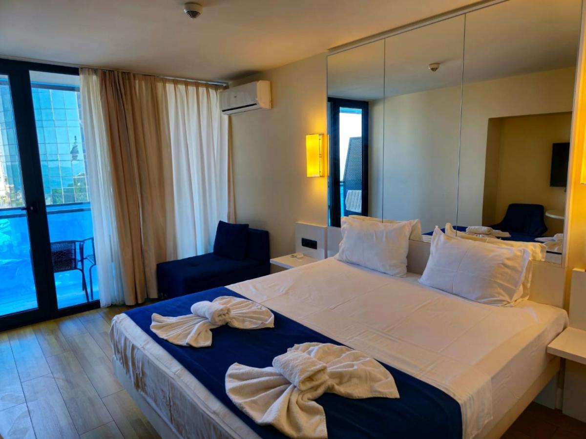 Hotel Orbi City Batumi Bagian luar foto